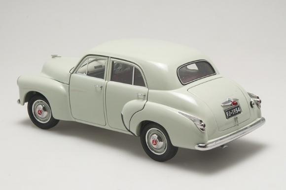 1:18 Holden FJ Special Birch Grey