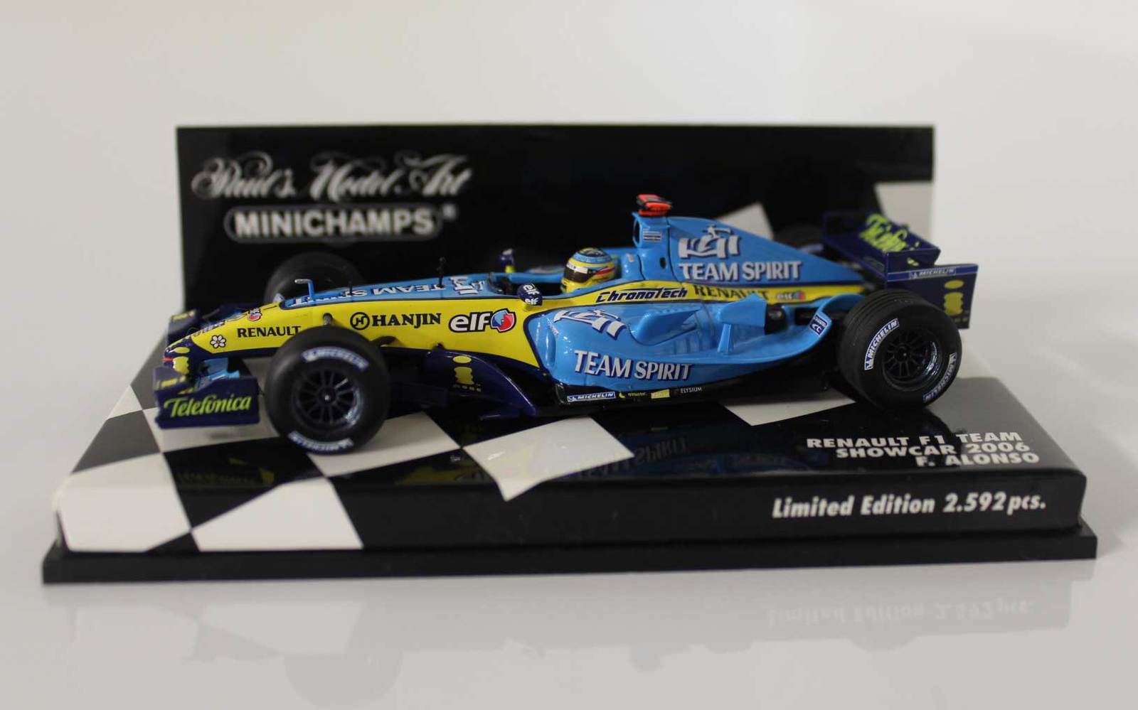 1:43 Fernando Alonso 2006 Renault F1 Team Show Car 400 0600 Minichamps ...