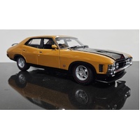 1:18 Ford Falcon XA GT 1973 RPO83 Sedan - Summer Gold 