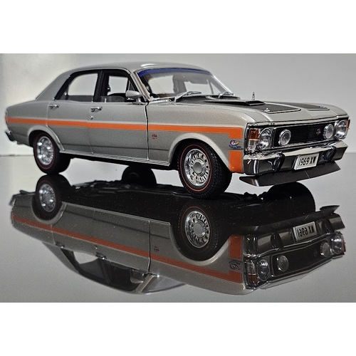 1:18 Ford Falcon XW Phase 1 GTHO Silver Fox 