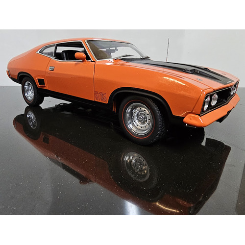 1:18 FORD Falcon XB GT Coupe TANGO Orange Autoart 