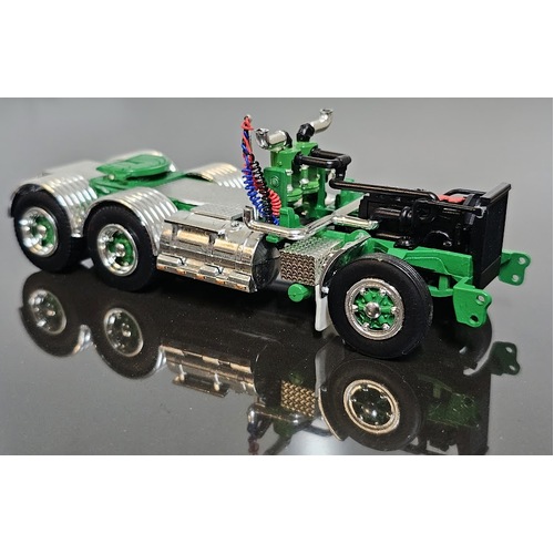 1:50 K100 Kenworth Light Green chassis Iconic Replicas